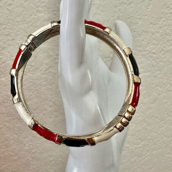 Astrological enamel hinged bangle bracelet - Picture 4 of 7